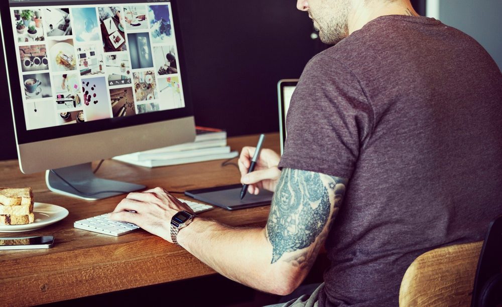 Selecting photographs for the profile pages of a catalog